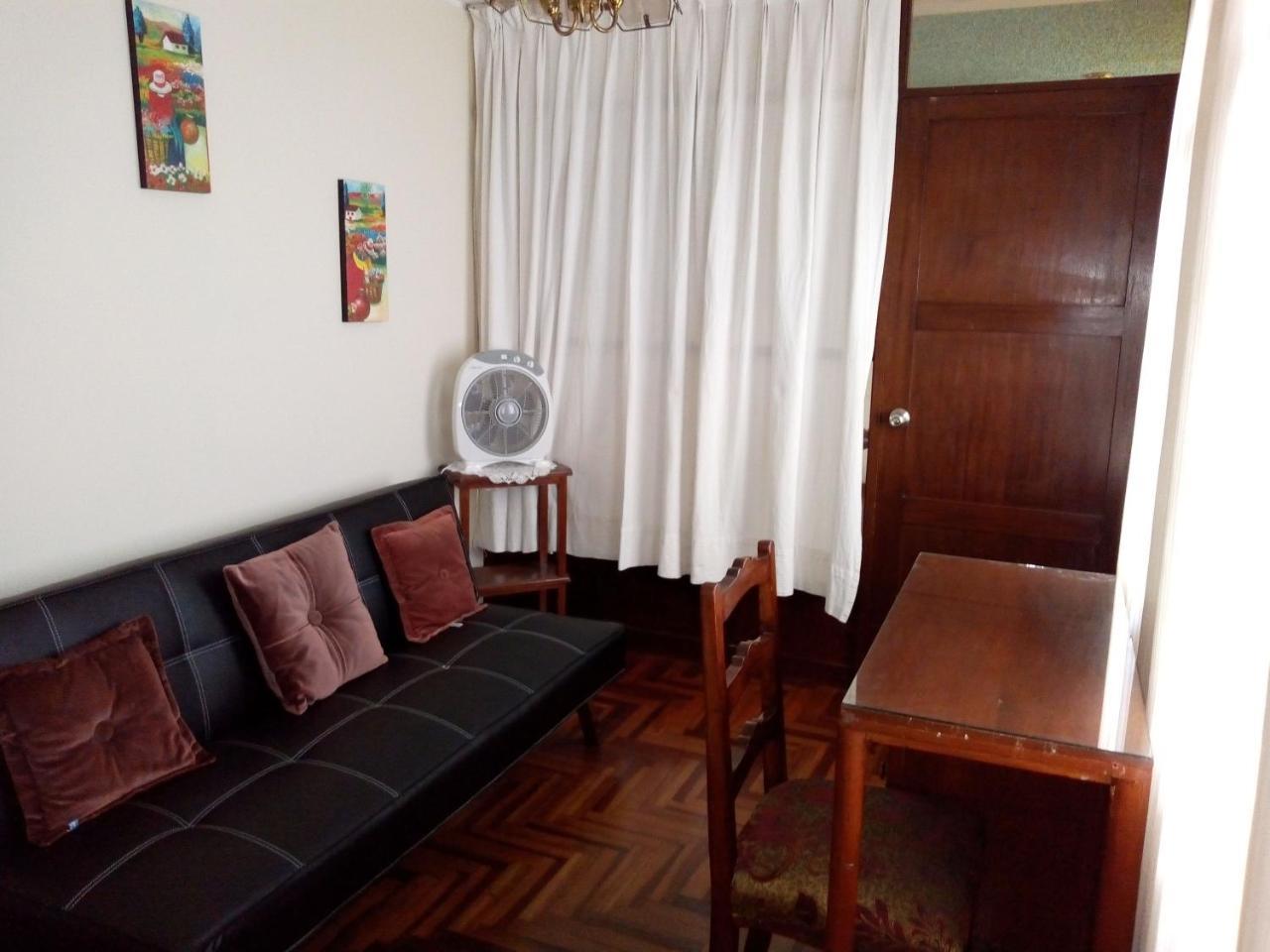 Nydia'S Trujillo City Hostel Ngoại thất bức ảnh